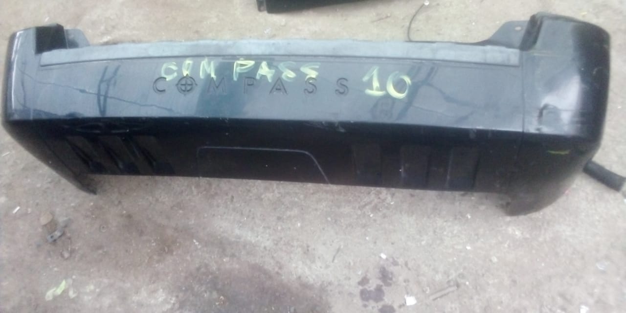 PARACHOQUES POSTERIOR NEGRO JEEP COMPASS 2007 AL 2010